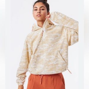 Outdoor Voices Camo PrimoFleece 1/4 Zip